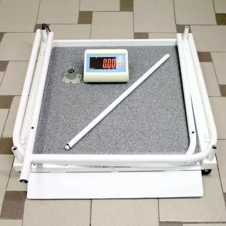 Весы МП "Здоровье" 300 ВДА-(50/100;Р) (80х80) 07 (15) К для взвешивания стоя и в инвалидном кресле, без ростомера и стульчика