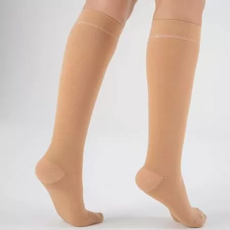 Гольфы компрессионные Evolution ТК.911 унисекс 2 класс компрессии с закрытым носком цвет бежевый