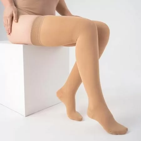 Чулки компрессионные Evolution ТК.931 унисекс 2 класс компрессии с закрытым носком и гладкой резинкой цвет бежевый