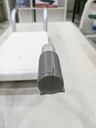 Сиденье для ванны Armed В00650 Доброта, на конце крепления трещина